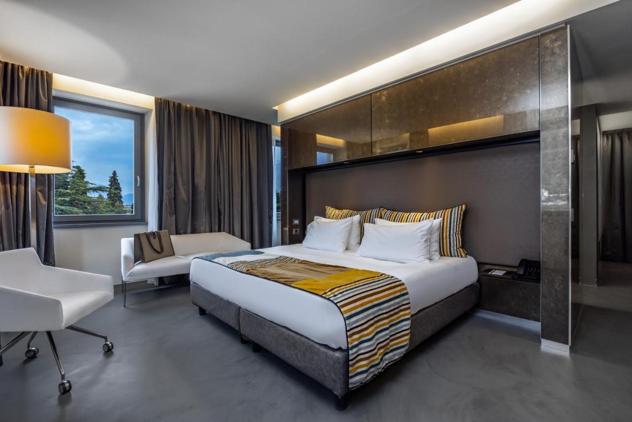 Lido Palace - The Leading Hotels Of The World Riva del Garda Exterior photo