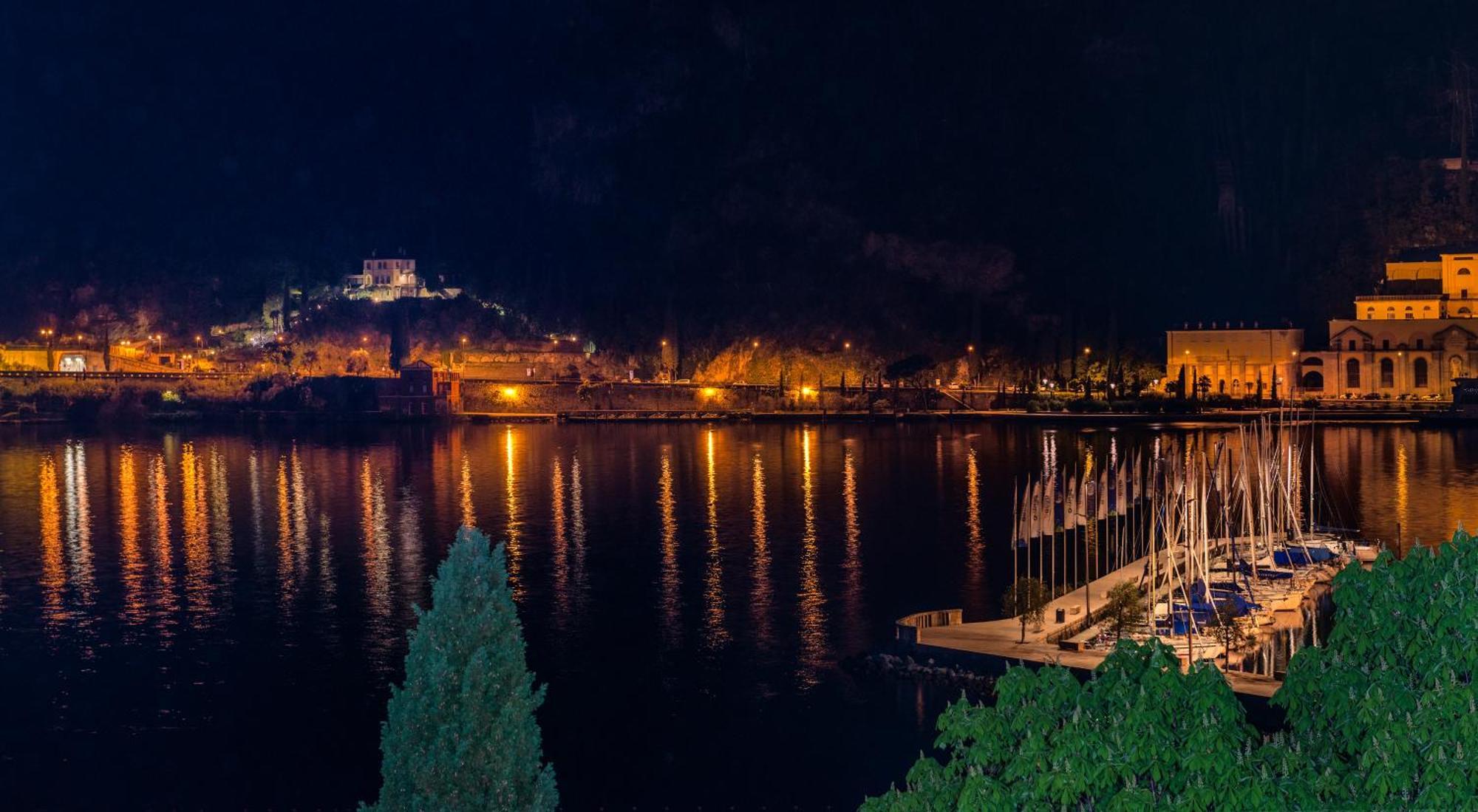 Lido Palace - The Leading Hotels Of The World Riva del Garda Exterior photo